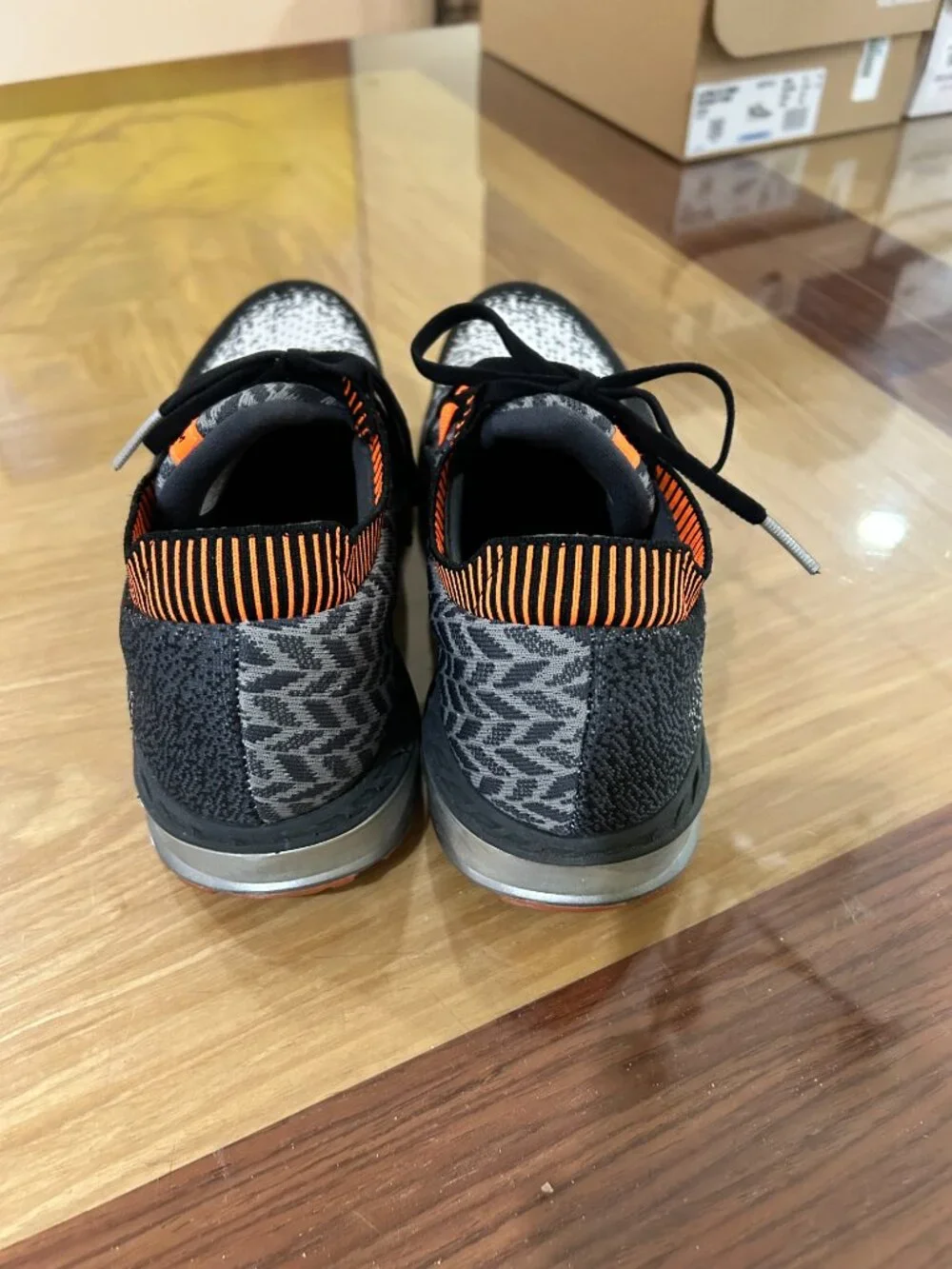 Brooks Bedlam Running Shoes Size 11 - Like New - Picture 3 of 6